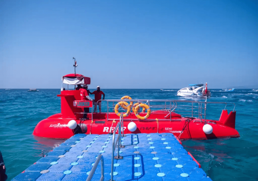 Reef looker semi submarine